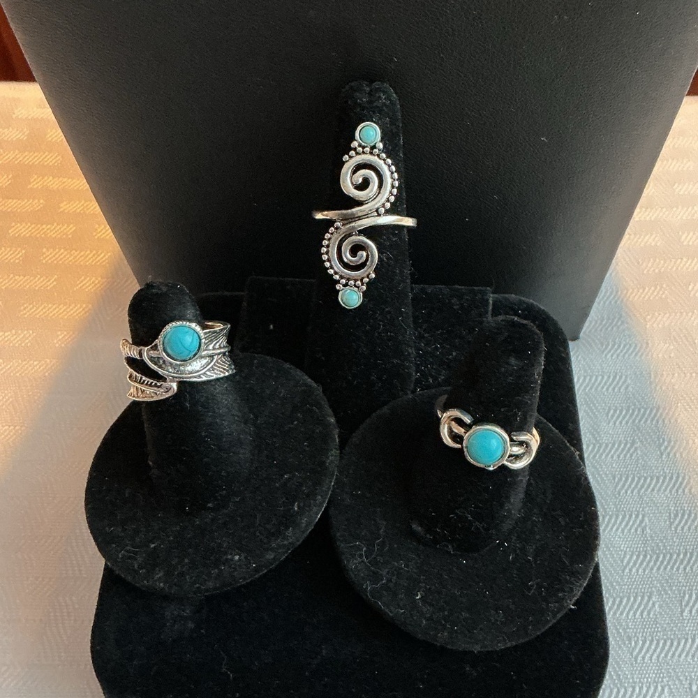 Lia Sophia Vintage Silver Tone Choker Necklace Faux Turquoise and Rings Set - Picture 5 of 6